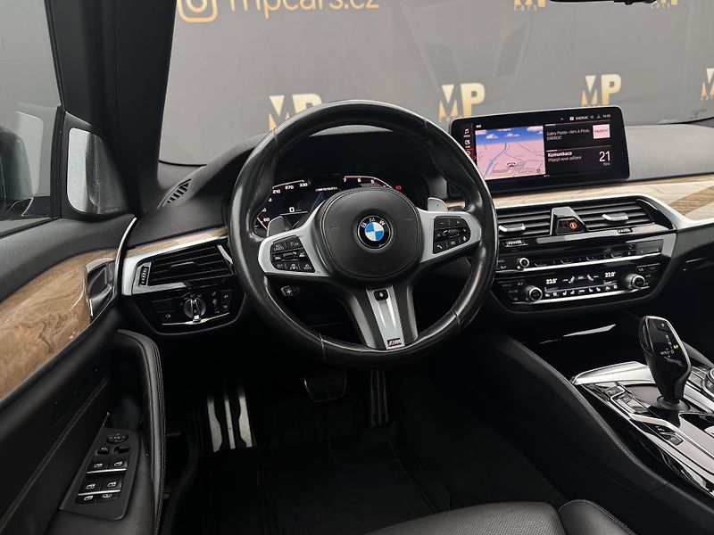 BMW Řada 5 (2021) M550i xDrive Laser, DPH, 1.Maj - fotka 11 z 59