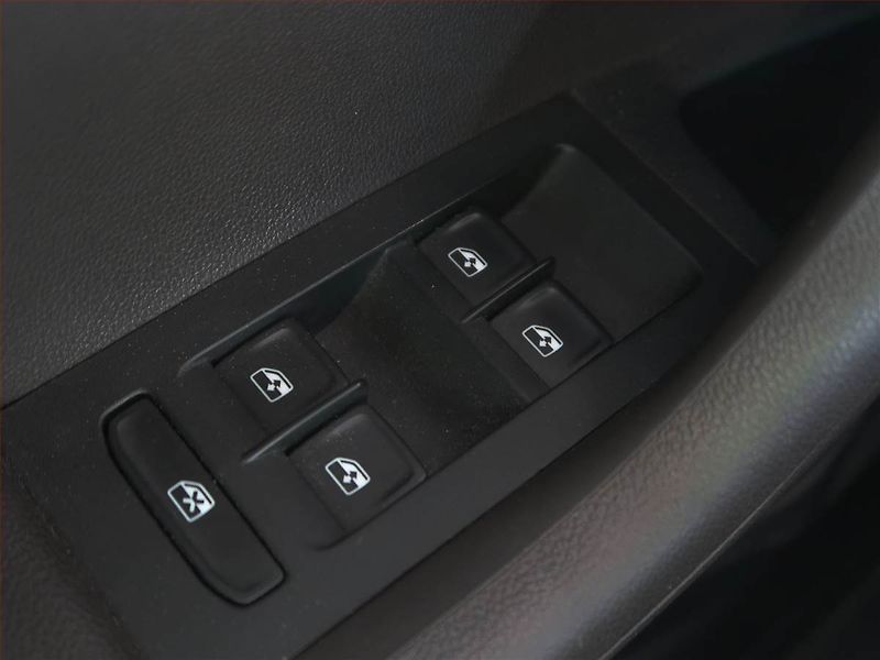 Škoda Octavia (2018) Laurin&Klement 1.8 TSI - fotka 18 z 18