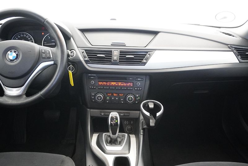 BMW X1 2.0D 160 kW XDRIVE AUTOMAT - fotka 20 z 27