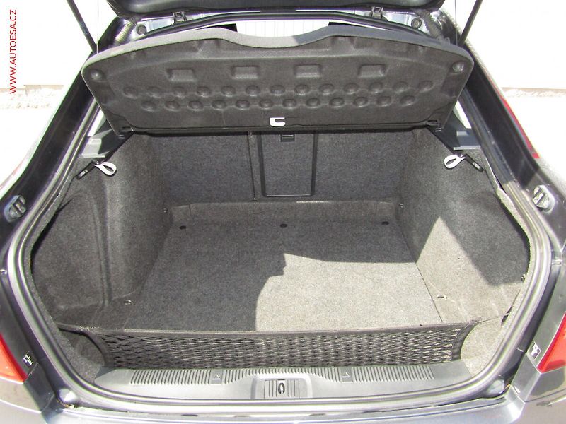 Škoda Octavia (2009) 1.4 TSi, ČR, Elegance - fotka 7 z 15
