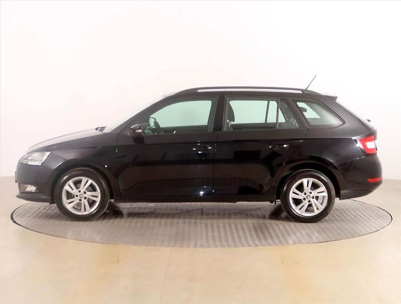 Škoda Fabia (2022) Ambition 1.0 TSI - fotka 3 z 13