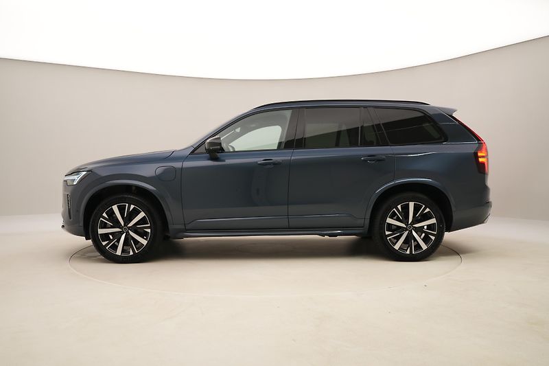 Volvo XC90 (2025) T8 AWD Plug-in DARK ULTRA - fotka 9 z 75