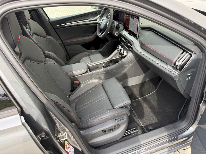 Škoda Kodiaq (2026) NF KURZHECK RS 2,0/195KW TFSI - fotka 17 z 30