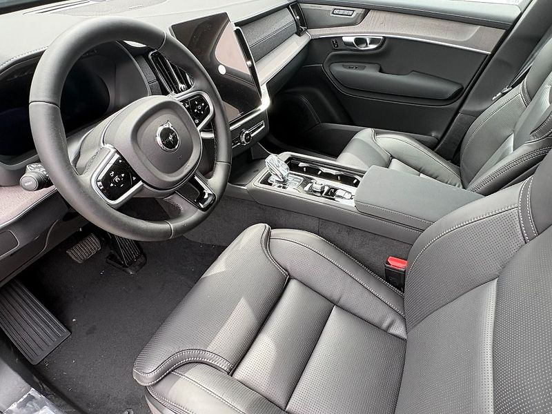 Volvo XC90 Plus Bright B5 184kW - fotka 10 z 18