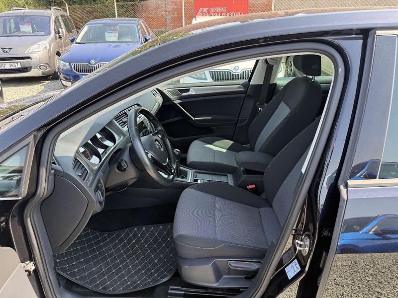 Volkswagen Golf 1.2 TSI DIGIKLIMA  - fotka 8 z 13