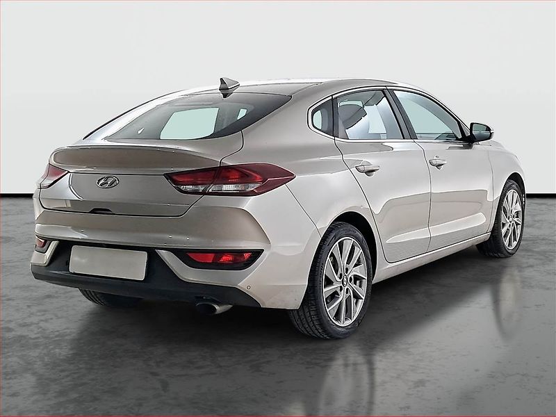 Hyundai i30 (2018) 1.0 T-GDI, Navi, Tempomat - fotka 5 z 21