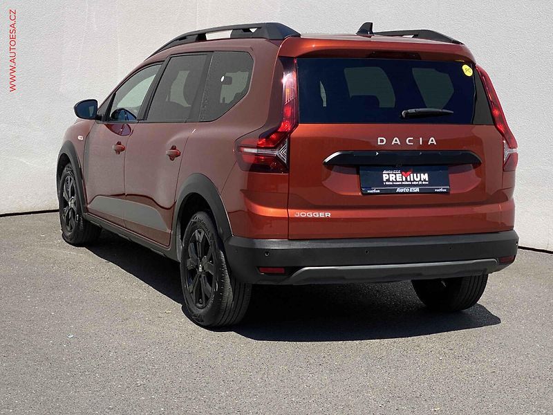 Dacia Jogger (2022) 1.0 TCe, 1.maj,ČR, Extreme+ - fotka 6 z 16