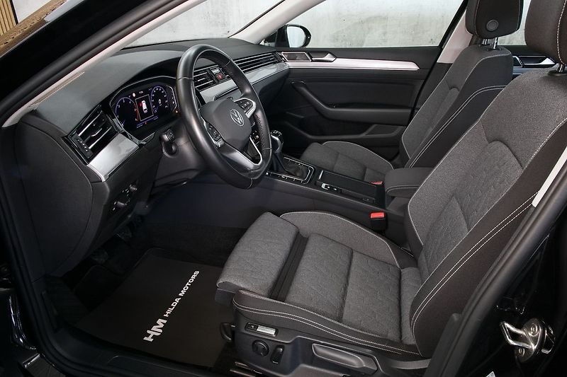Volkswagen Passat 2.0TDI 110kW Manuál HUD Panora - fotka 11 z 34