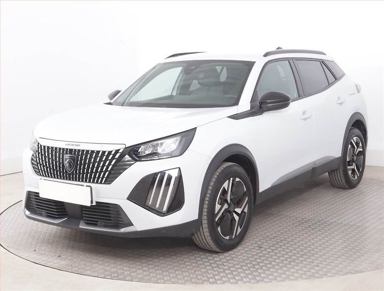 Peugeot 2008 (2025) 1.2 PureTech - fotka 2 z 18