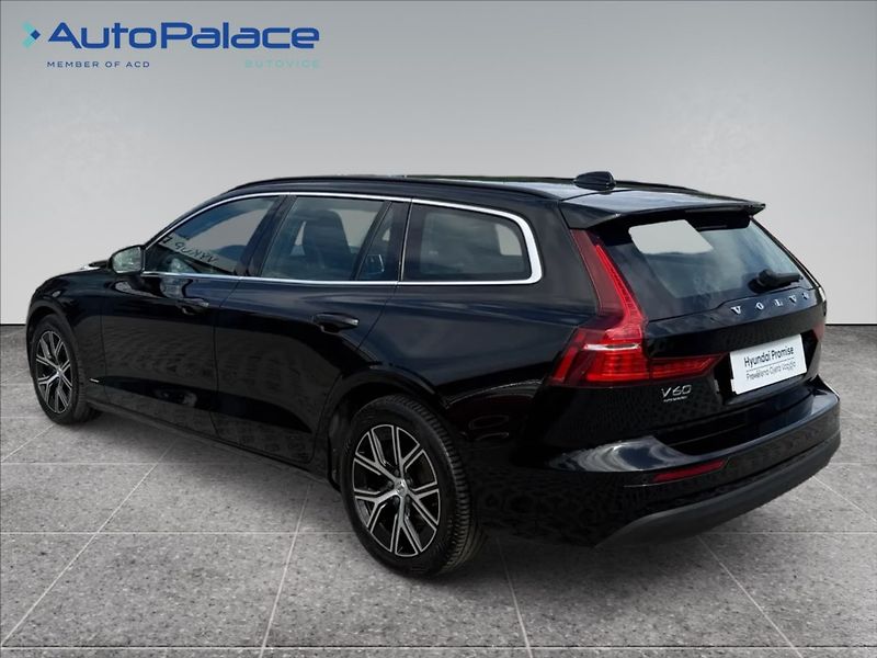 Volvo V60 2,0 I B3 CORE AT 120kW - fotka 6 z 17