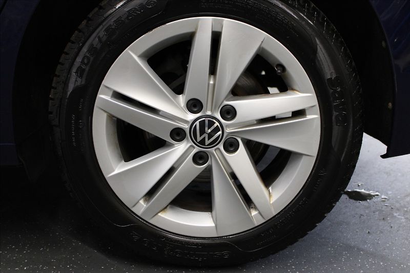 Volkswagen Golf 1,0 TSI Life 1.majitel CZ - fotka 29 z 36