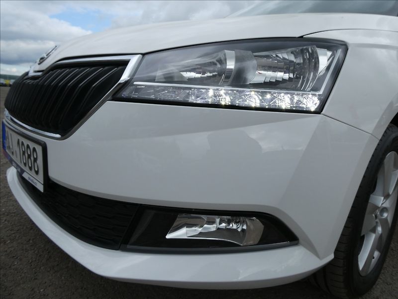 Škoda Fabia 1,0 TSi 81kW 2xkola,DPH,servis - fotka 4 z 43