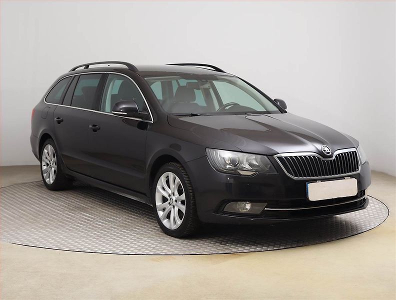 Škoda Superb (2015) Style 2.0 TDI, Navi, Xenony - fotka 1 z 22