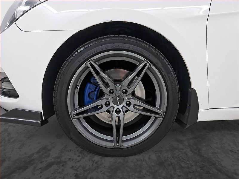 Hyundai i40 (2016) 1.7 CRDi, Navi, Tempomat - fotka 15 z 22