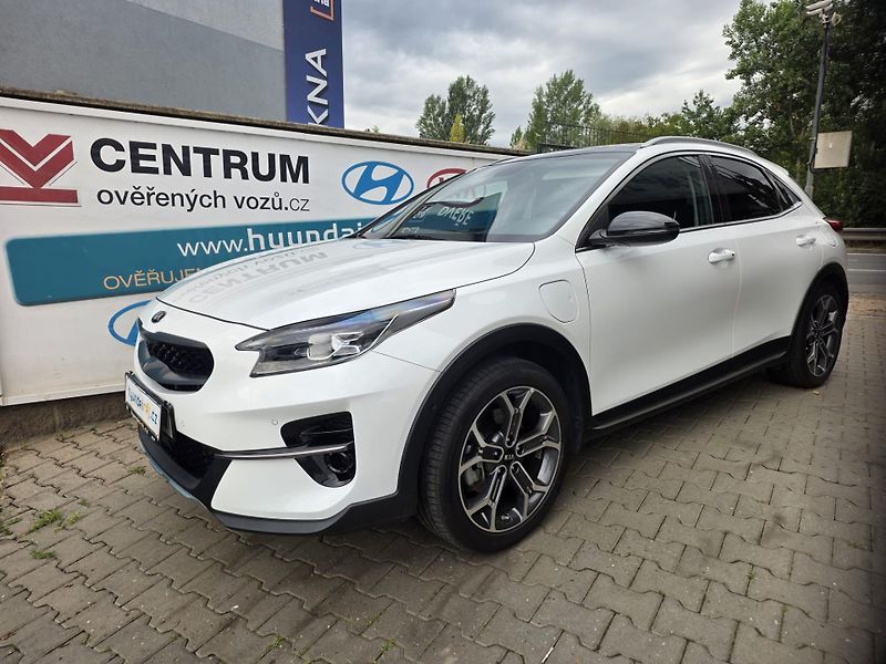Kia XCeed (2020) 1.6-PLUG-IN HYBRID-1.MAJITEL - fotka 1 z 19