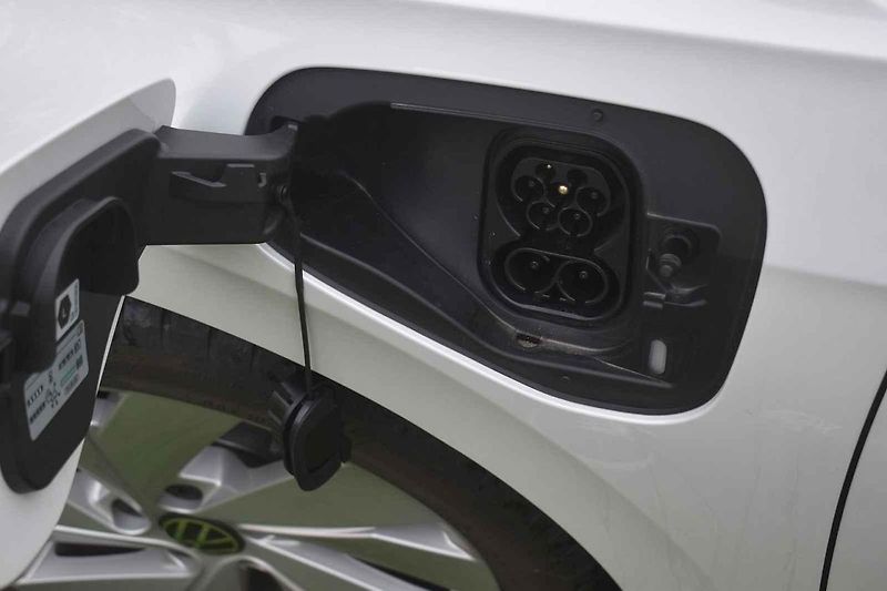 Volkswagen Golf eHybrid je ideální volbou pro ty, kteří po většinu roku jezdí často a na vzdálenosti do sta kilometrů
