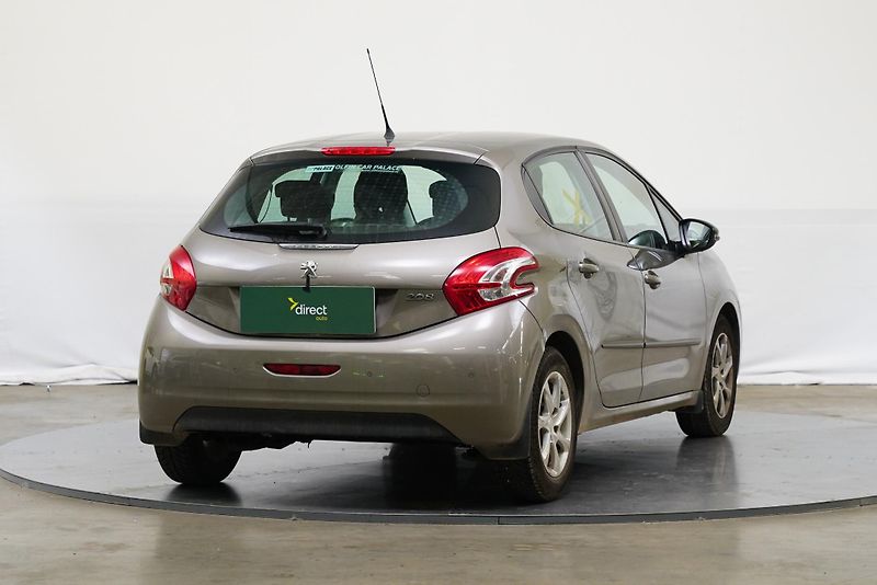 Peugeot 208 - fotka 2 z 6
