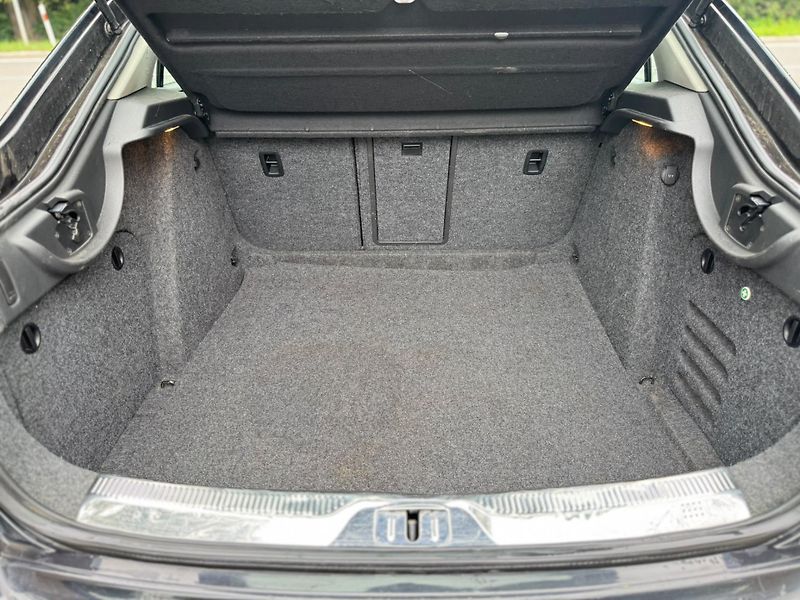 Škoda Superb 2.0TDi ČR čidla aut. klima  - fotka 8 z 31