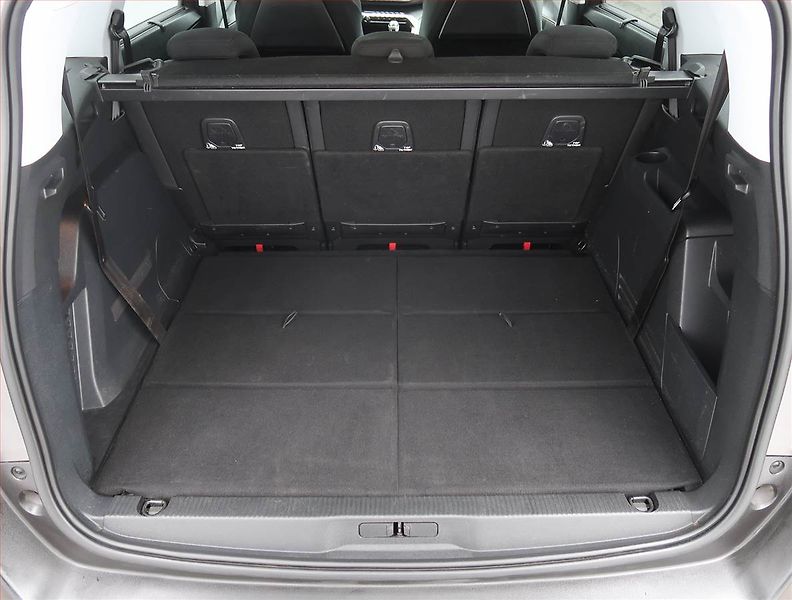 Peugeot 5008 (2020) Active PureTech 130, 7 míst - fotka 14 z 24