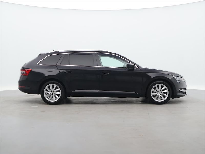 Škoda Superb 2,0 TDI 140kW DSG Style LED - fotka 8 z 34