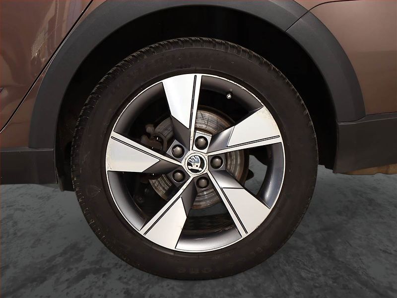 Škoda Octavia (2016) Scout 2.0 TDI, 4X4, Automat - fotka 13 z 18