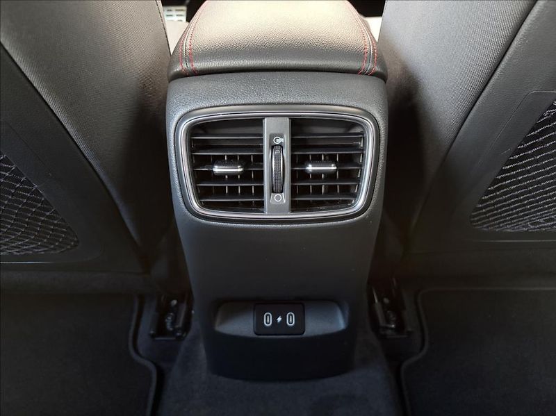 Hyundai i30 1,5 T-GDI DCT  WG FL N Line - fotka 15 z 22