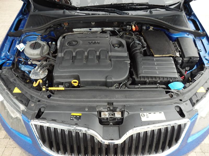 Škoda Octavia 2.0 TDI 110 kW DIGI. KLIMA - fotka 15 z 17