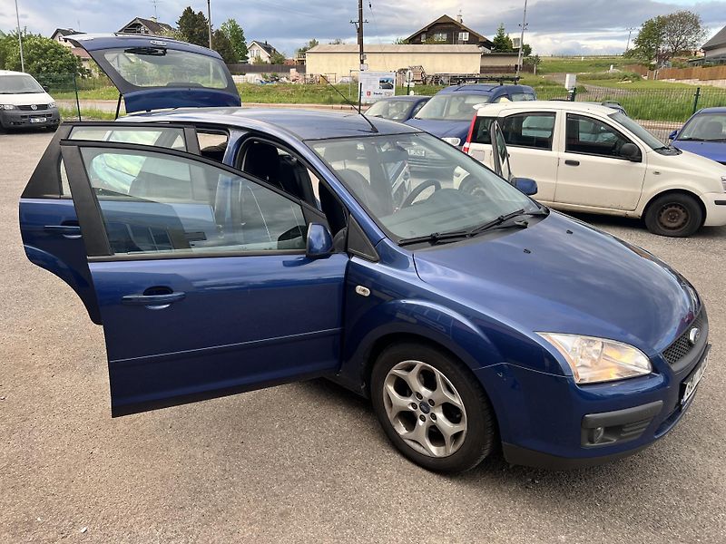 Ford Focus 1,6TDCI 74KW,KLIMA,2xPNEU - fotka 29 z 39