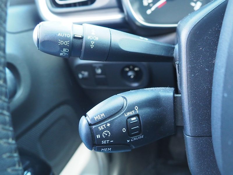 Citroën C3 (2017) 1.2 PureTech, Tažné - fotka 25 z 34