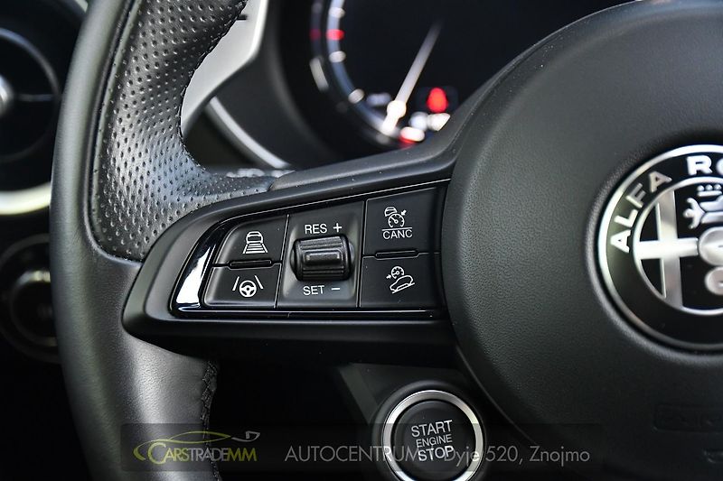 Alfa Romeo Stelvio 2.2 Diesel 16V 154kW Veloce Q4 - fotka 24 z 44