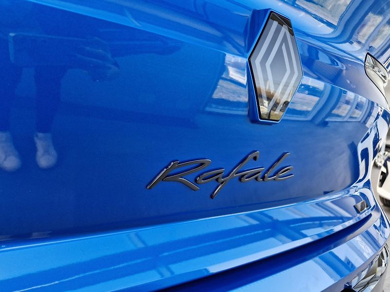 Renault Rafale (2026) esprit Alpine hyper hybrid E-T - fotka 7 z 15