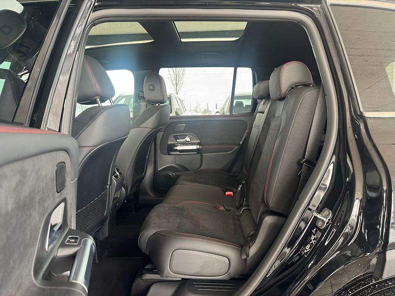 Mercedes-Benz GLB 200d 4MATIC - fotka 16 z 20
