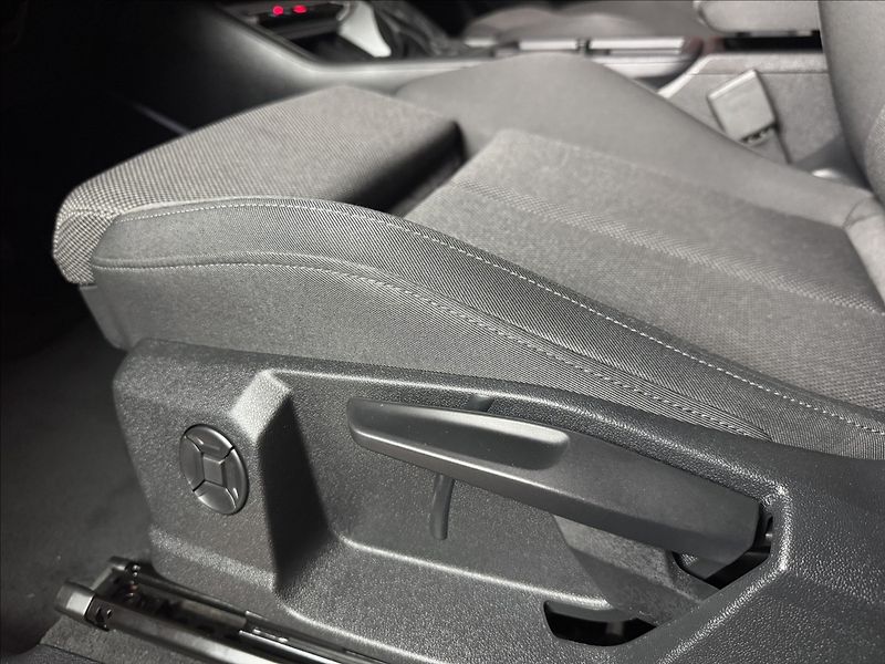 Audi Q3 1,5 TFSi  Advanced Záruka Assi - fotka 21 z 40