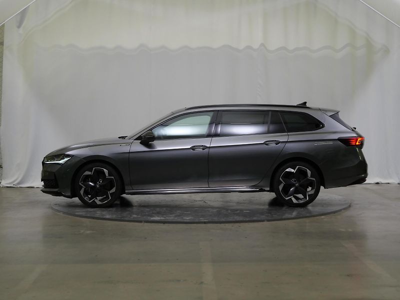 Škoda Superb - fotka 3 z 30