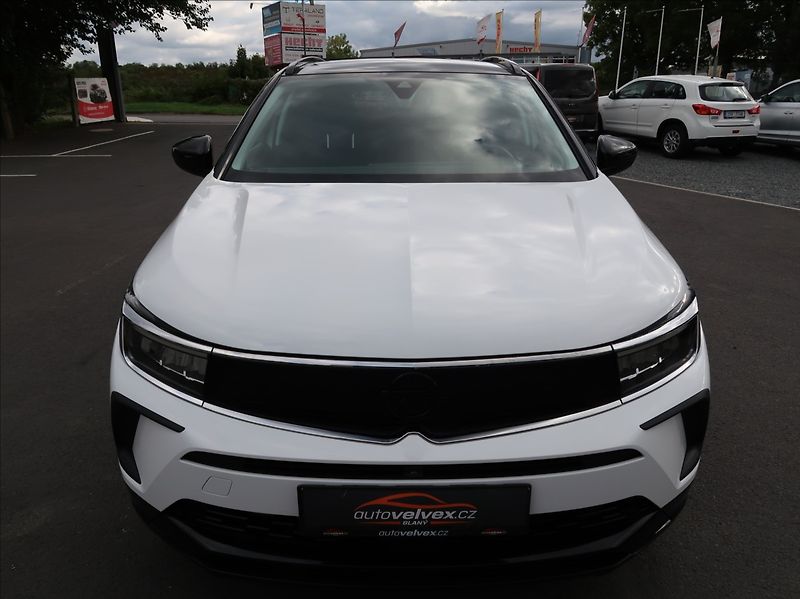 Opel Grandland 1,2 Turbo,96kW,1majČR,ser.kn. - fotka 7 z 28