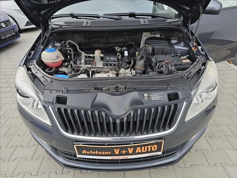 Škoda Fabia II 1,2TSi 63KW Ambiente - fotka 40 z 43