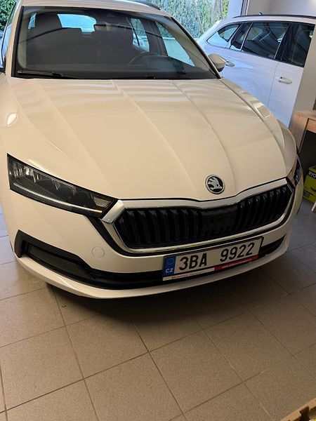 Škoda Octavia 2.0 TDI / 85kW / Amb. ČR - fotografie inzerátu