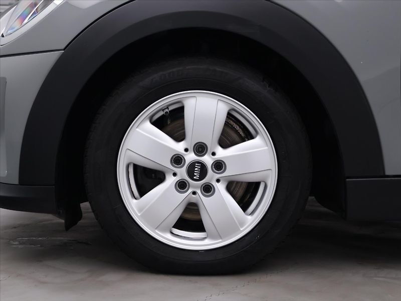 Mini Cooper 1,5 100kW CZ DPH LED - fotka 28 z 35