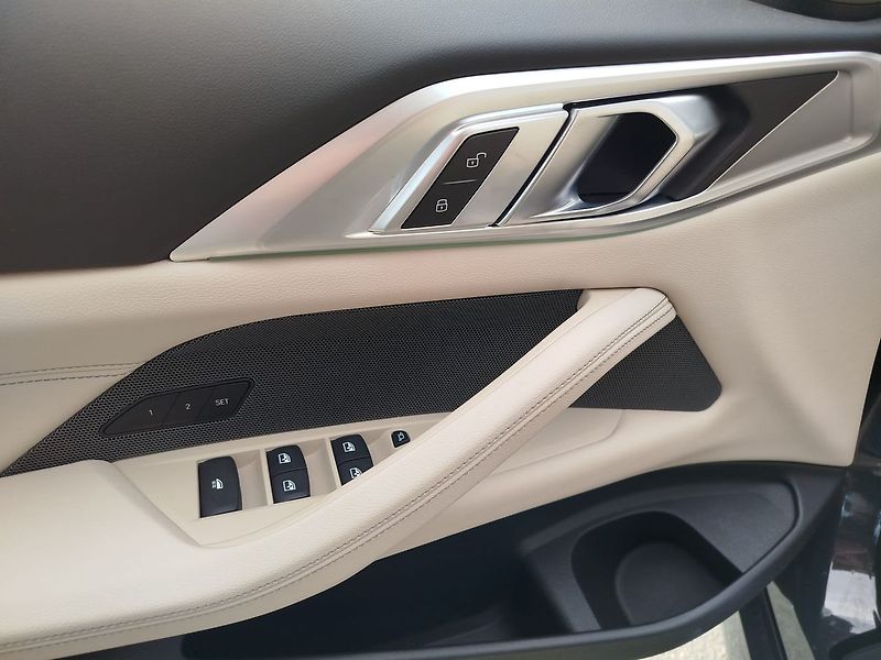 BMW Řada 4 M440i xDrive Cabrio TOP - fotka 37 z 43