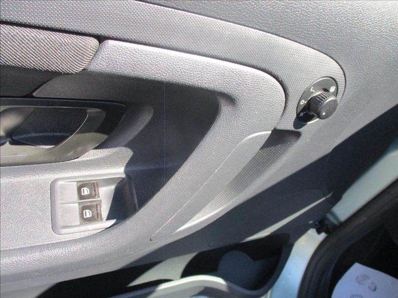Škoda Fabia 1,2 TSI, klima, serv. kniha, - fotka 25 z 36