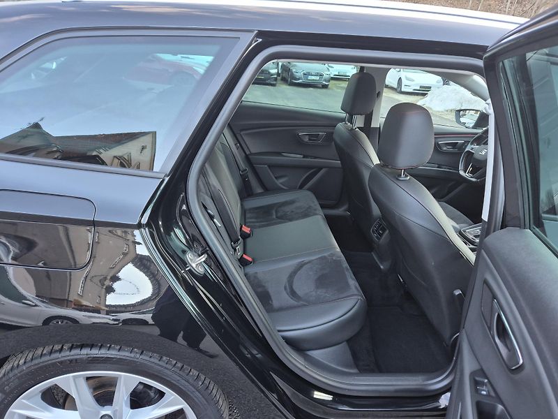 Seat Leon ST FR 2,0TDi 110kw DSG 18ALU - fotka 15 z 43