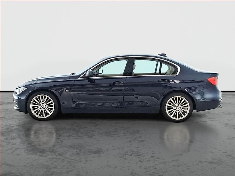 BMW Řada 3 (2012) 320 d, Kůže, Navi, Bi-Xenony - fotka 3 z 21