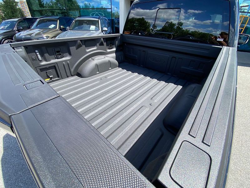 Ford F-150 (2025) Lariat  5,0 298 kW - fotka 14 z 27