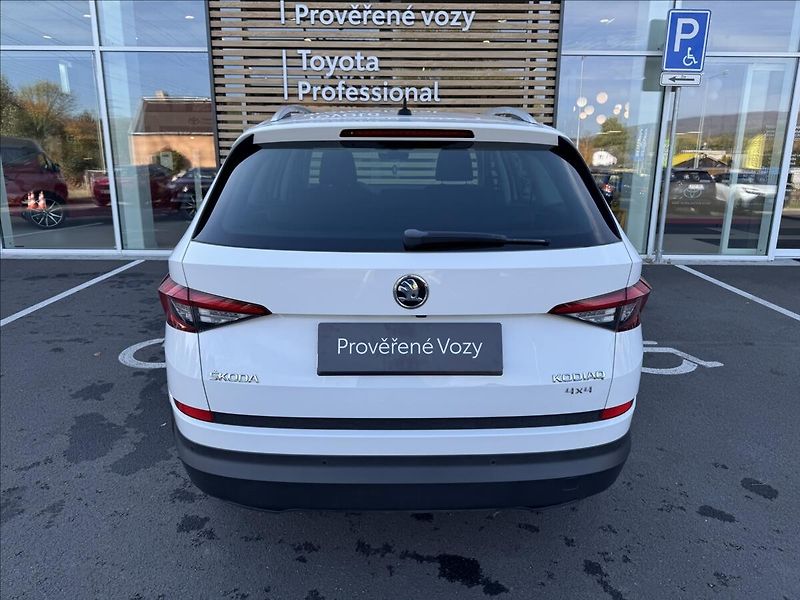 Škoda Kodiaq 2,0 DSG STYLE PLUS AWD - fotka 18 z 19