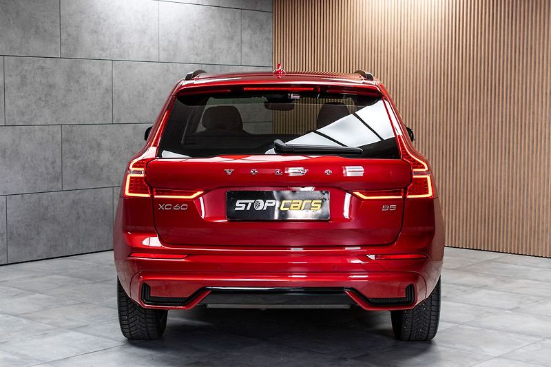 Volvo XC60 B5 184kW DARK PLUS*DPH*ČR 1.M* - fotka 5 z 39