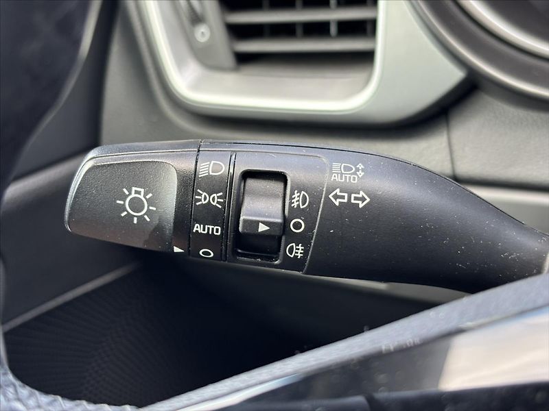 Kia Ceed 1,5 TGDi AT TOP ZÁRUKA CARPLAY - fotka 33 z 42