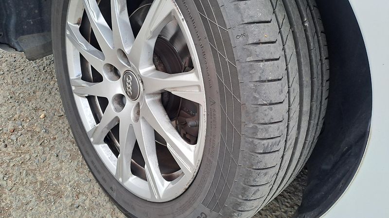 Audi A4 30 TDi S tronic Business line  - fotka 20 z 33