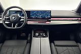 BMW Řada 5 540d xDrive Touring - náhled 15