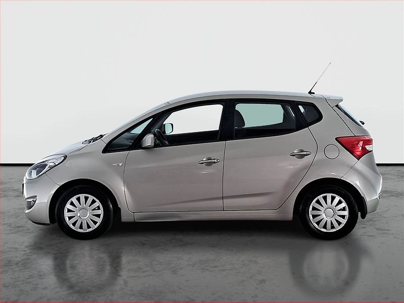 Hyundai ix20 (2016) 1.4 CVVT, ČR,1.maj - fotka 3 z 16