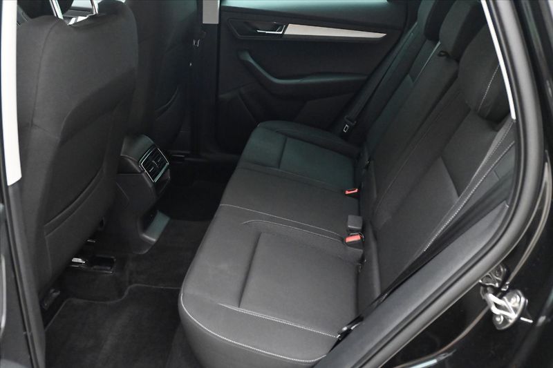 Škoda Karoq 2,0 TDI 85 kW DSG VIRTUAL TAŽN - fotka 14 z 31